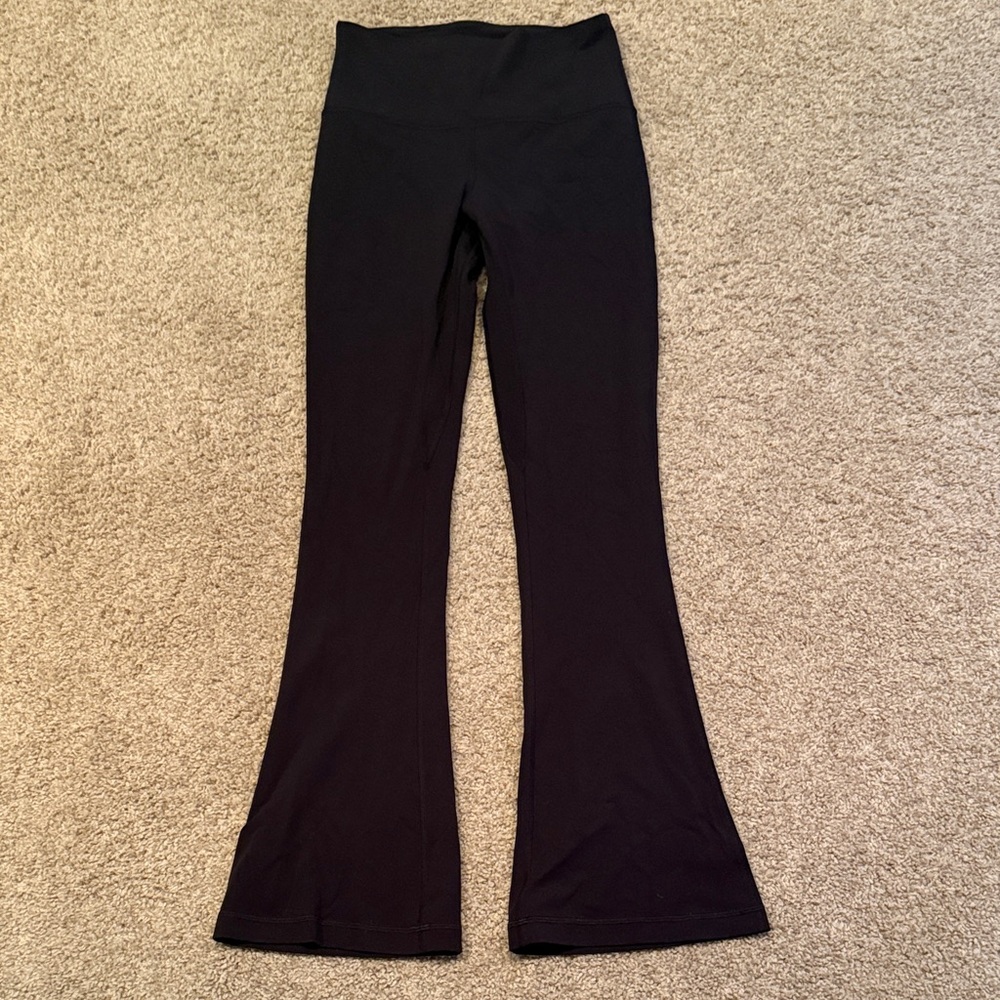 Lululemon Flared High Waist Yoga pants. Size 6.